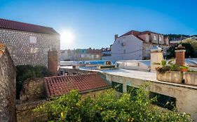 Deluxe Rooms With A Terrace View At Old City Gate